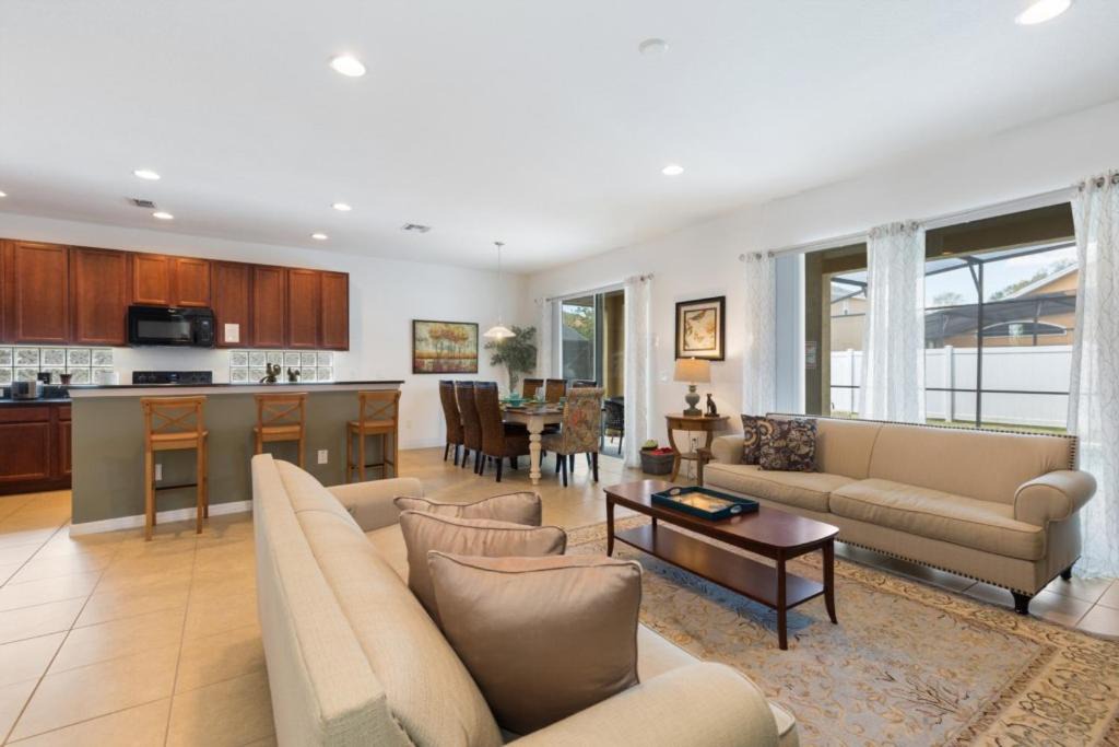 Veranda Palms House | Dharma Circle Home #256838 Home