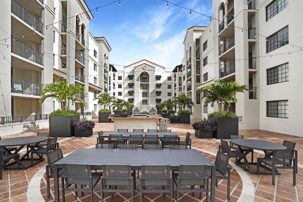Coral Gables Section Apartment | Dharma Home Suites Coral Gables at Gables Grand Plaza
