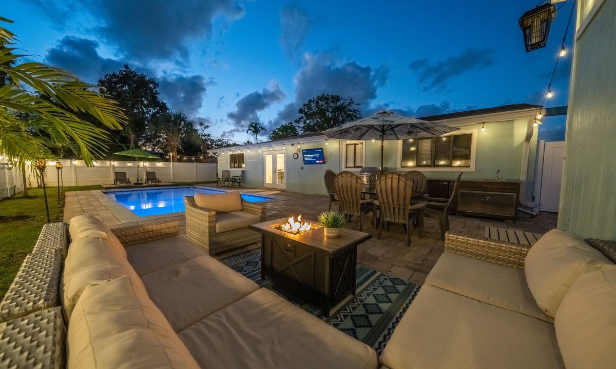Boynton Beach House | Dip n' Sip Oasis: Heated pool, close to the beach & Atlantic ave!