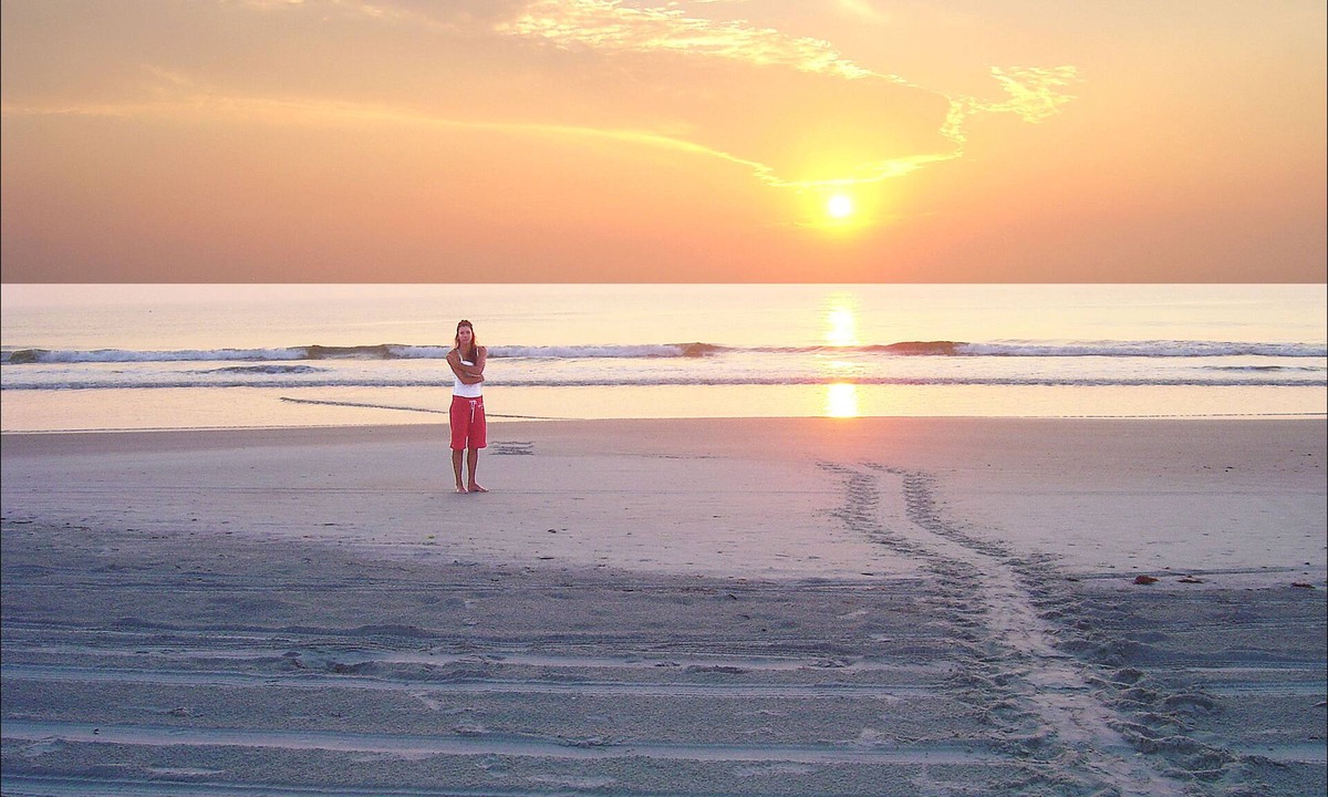 Boardwalk House | DIRECT BEACH ACCESS OCEAN FT HOME; 4 BDRM, 3 BATH, 2 MASTER SUITES SLEEPS 12 MAX