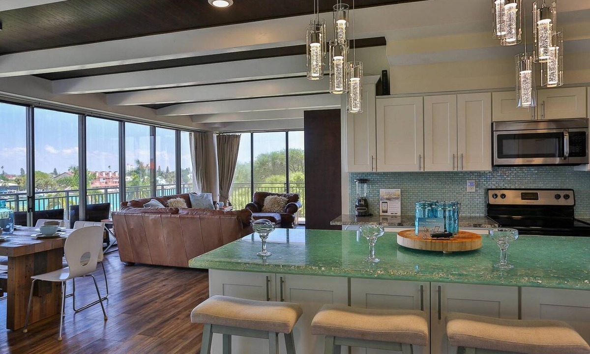 Sunset Beach Condo | Direct Beach Access, and Amazing Views. Beachfront Pool, Huge Balcony and Fabulously Appointed Condo