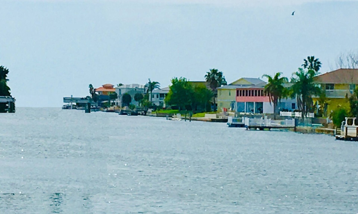 Spring Hill House | Direct Gulf access on deep water canal and private floating dock