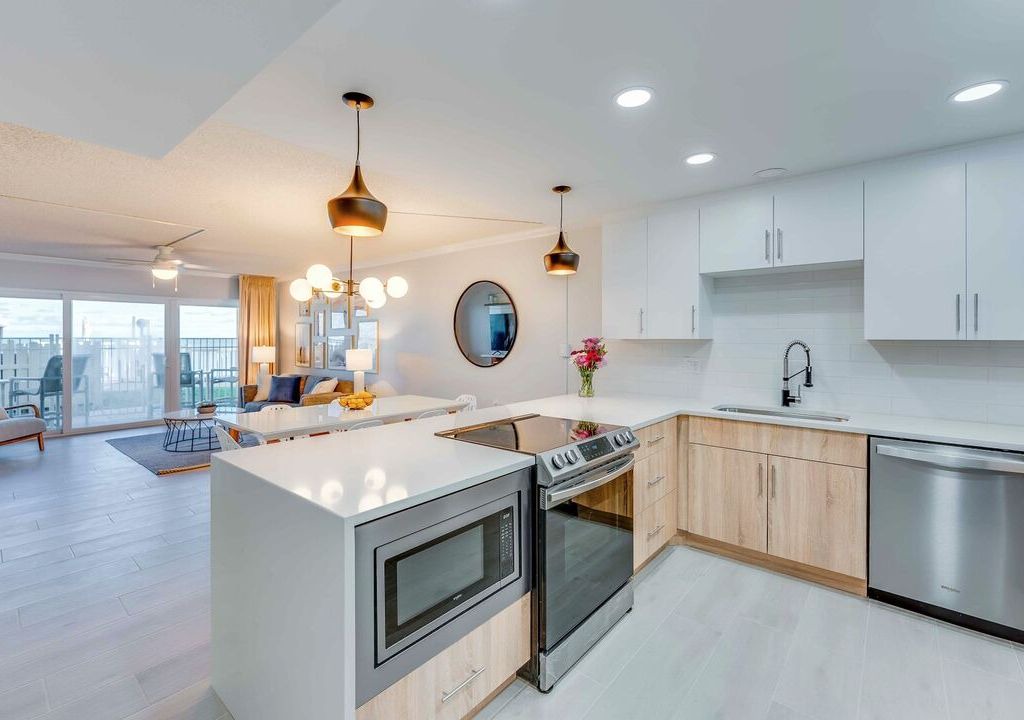 Satellite Beach Apartment | Direct Oceanfront – Spacious Ground floor