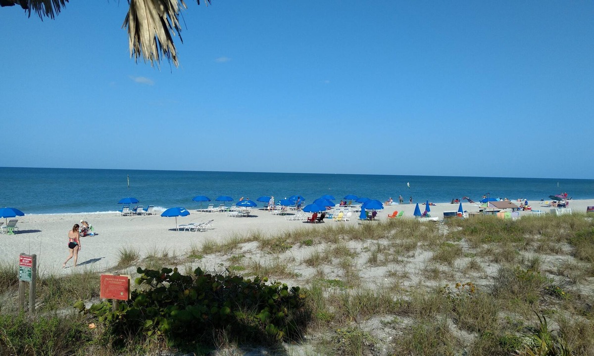 Englewood Condo | Directly on the Key w/Private entry to Englewood Beach and Bayside views! Unit A