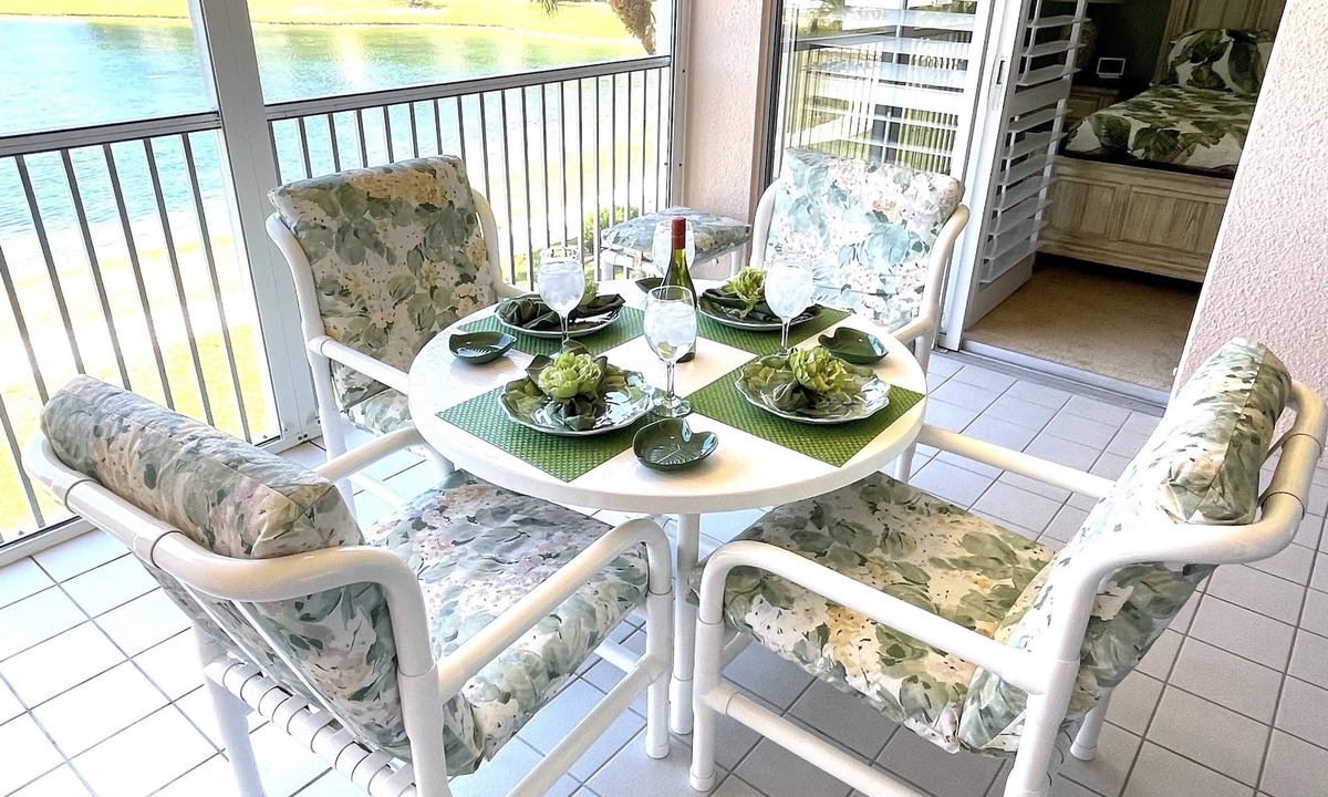 Jupiter Bay Condo | Discover your Slice of Sunshine in JUPITER BAY!