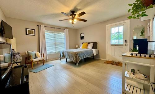 Orlando House | Disney, Universal, Epic Hub- Studio Suite