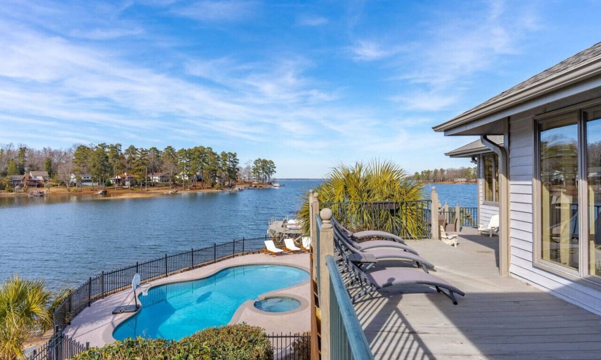 Lexington House | Dock Holiday on Lake Murray