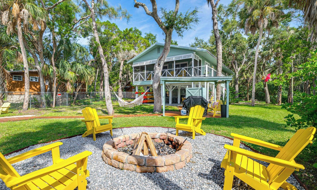Crystal River House | Dock, Hot Tub & Games: Crystal River Family Gem