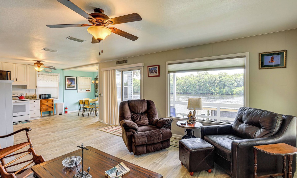 Old Town House | Dock + Screened Porch: Suwannee River Retreat!