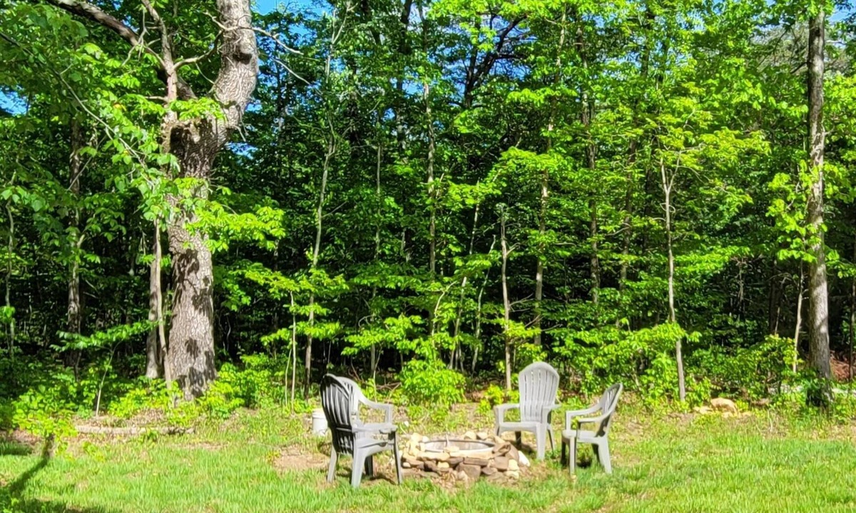 Beersheba Springs Cabin | Dogwood-dog friendly, homestead w/ livestock, quiet, relaxing, hiking, Caverns
