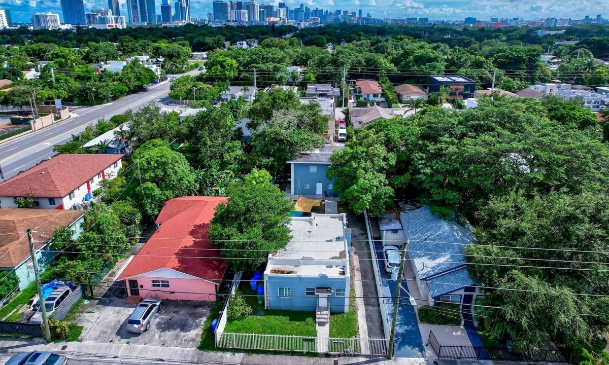 Buena Vista House | Dos Casitas Design District #2 - 4/2 House - 5 minutes from Wynwood and Design