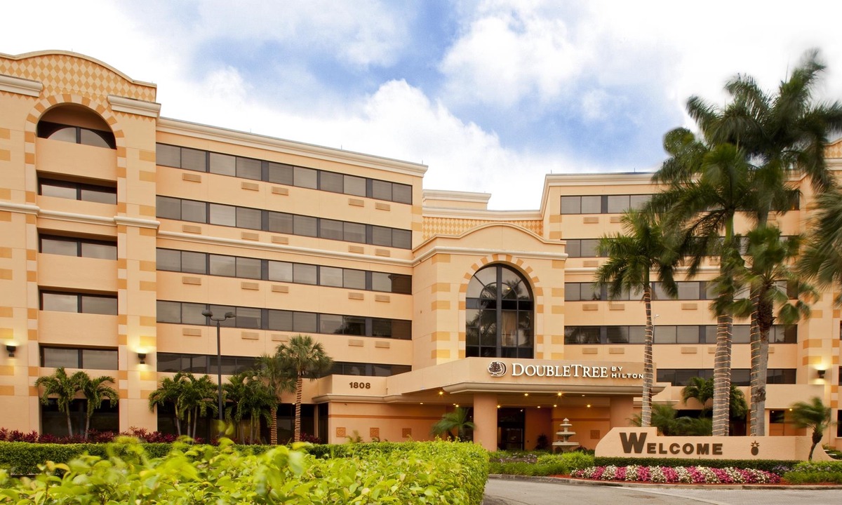 West Palm Beach Hotel | DoubleTree by Hilton West Palm Beach Airport