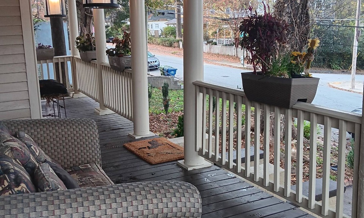 Mechanicsville House | Downtown Abbey at Dodd