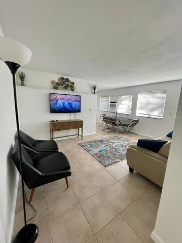 Sailboat Bend Apartment | Downtown FTL apartments on the River