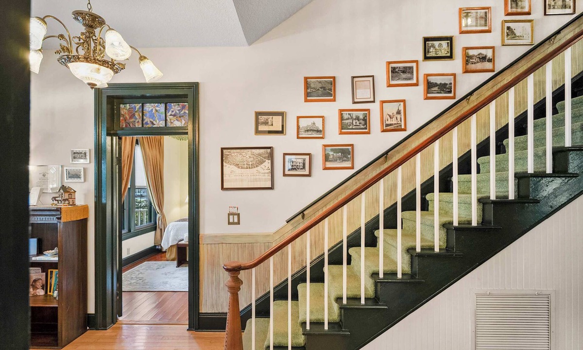 Green Cove Springs House | Downtown Historic Victorian, Steps to Clay Theatre