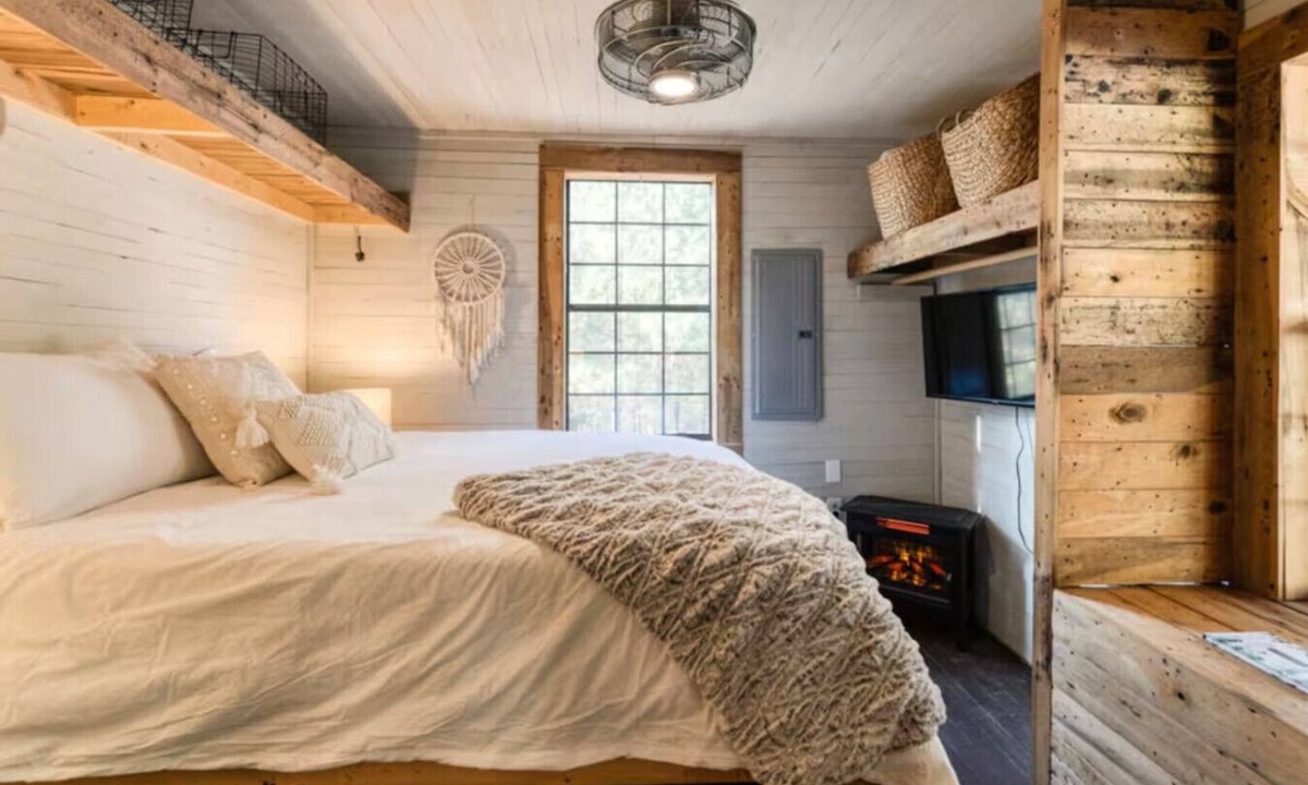 Foxfire Estates Cabin | Dreamy Mountaintop Escape for Two | Sauna & Views