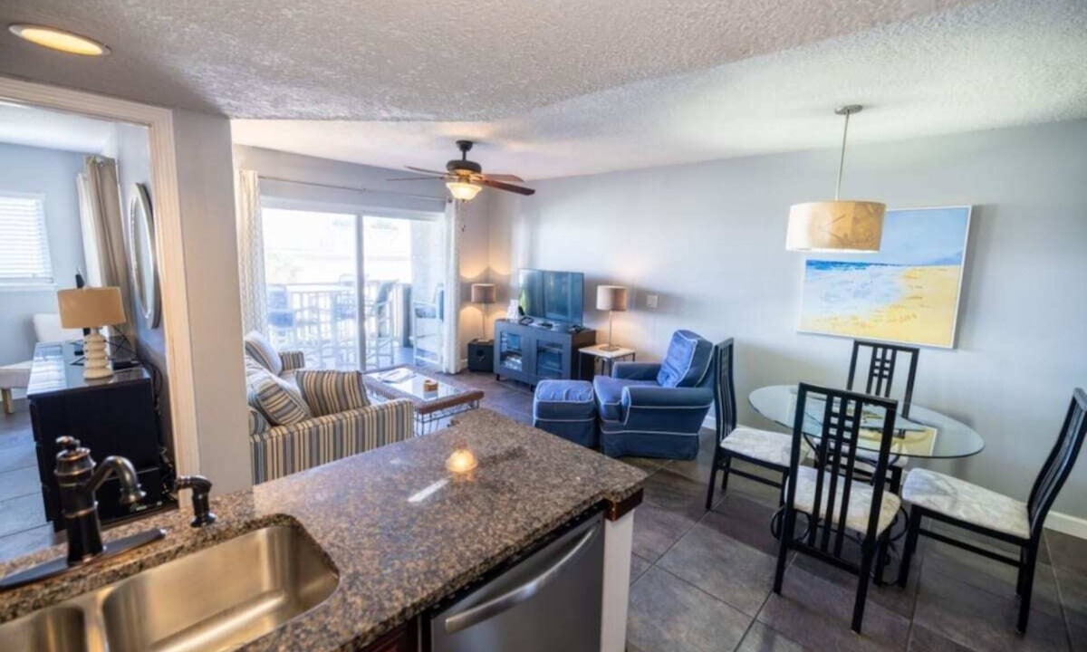 Fernandina Beach Condo | Drift Away – Beachfront 2BR w/Balcony & Pool