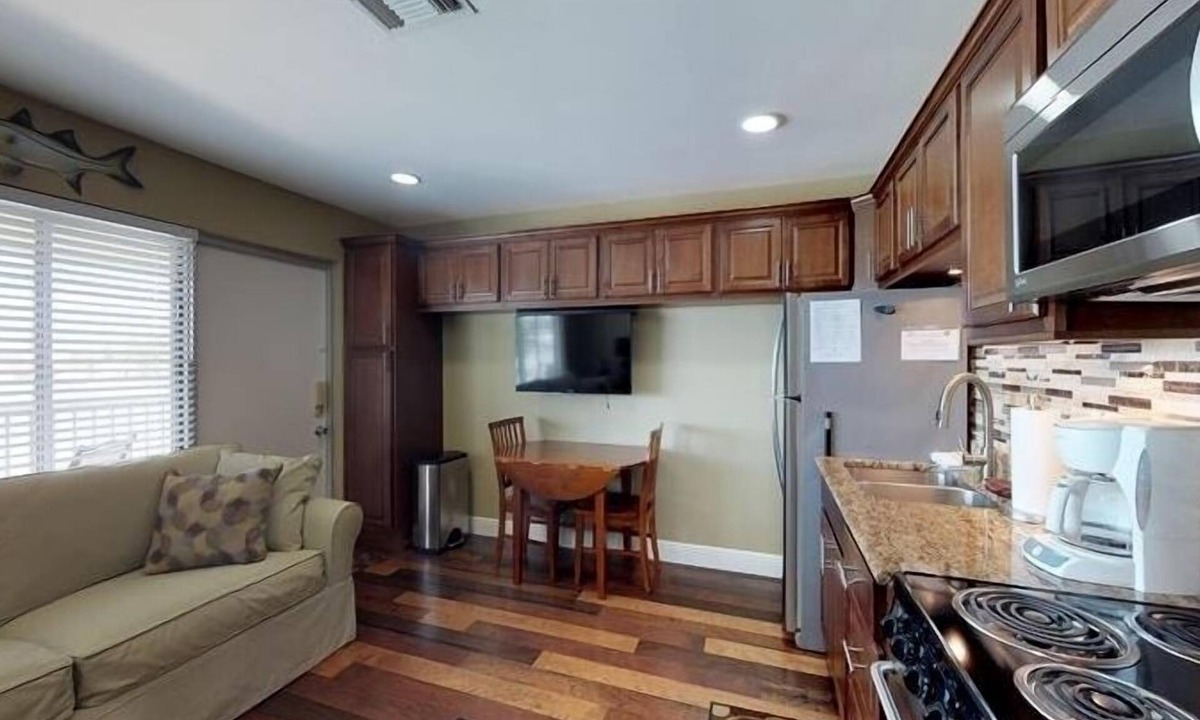 Isles of Capri Condo | Driftwood Landing 13- Isles of Capri Vacation Resort.