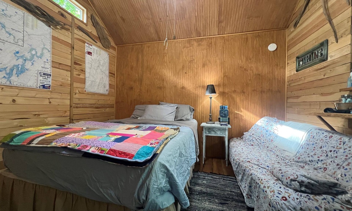 Grandview Cabin | Driftwood Treehouse Cabin w/AC, Peaceful & Cozy!