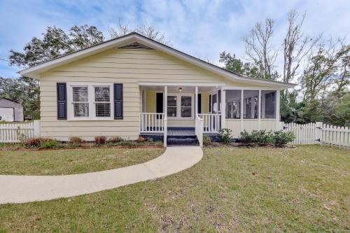 St. Marys House | Dtwn St Marys Home Near Waterfront: Pets Welcome!