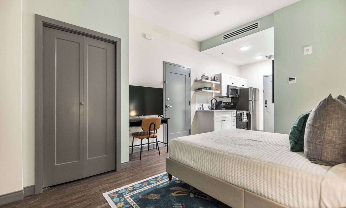 Macon Apartment | Dual Stay Near Atrium Hospital just 1 Mi to Cherry St; Mercer Music at Capricorn