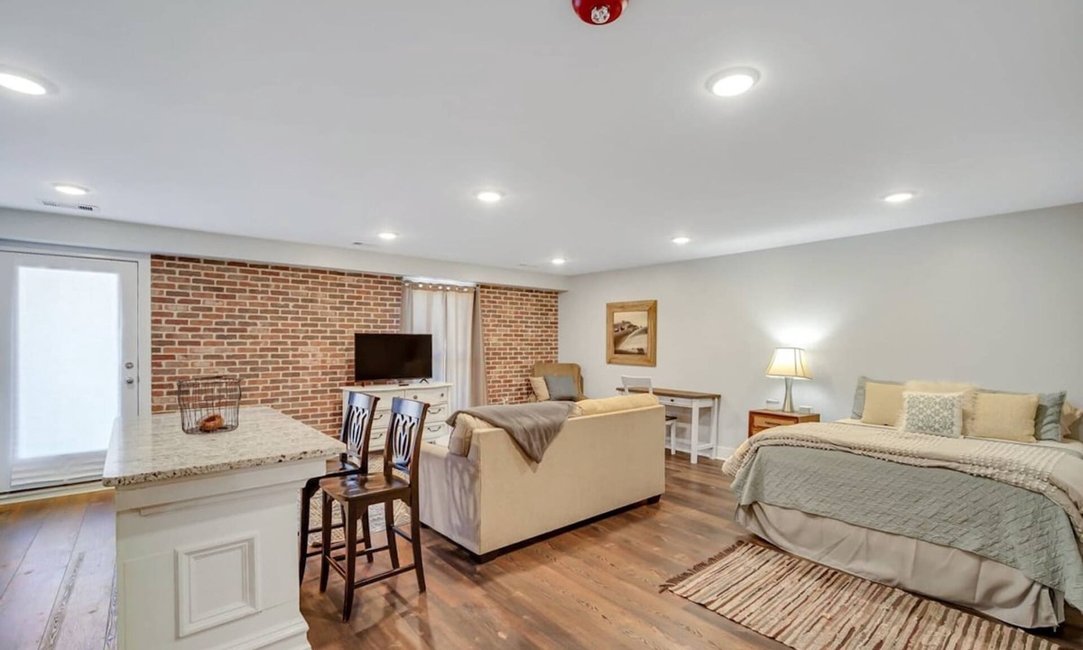 Statesboro Apartment | Eagle Exec Loft In Downtown Statesboro