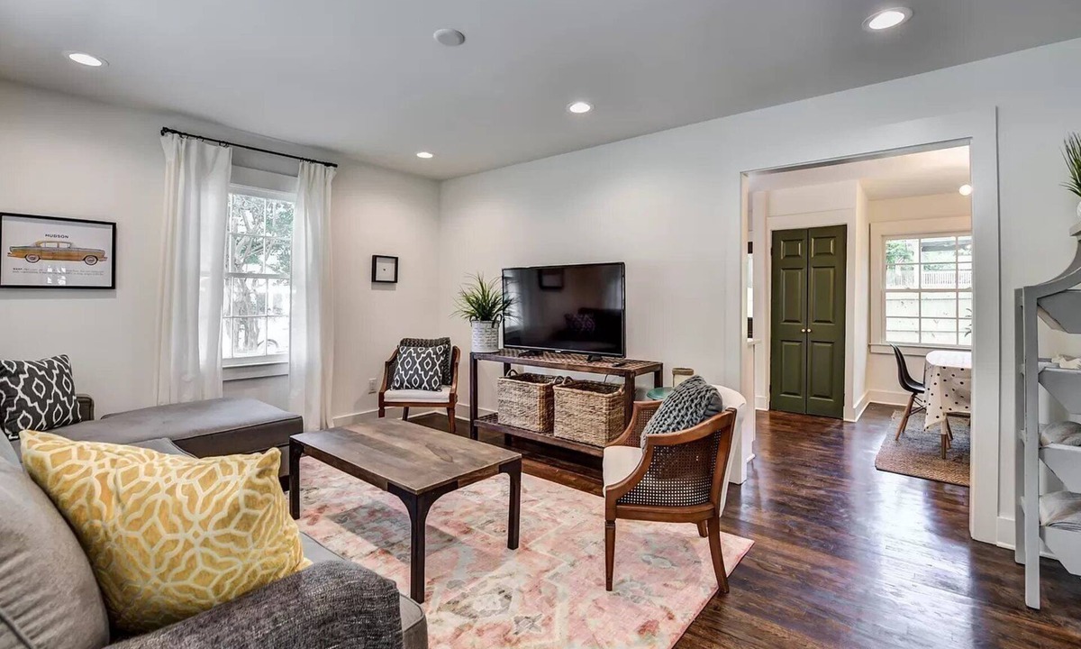 East Lake House | East Lake Cottage: Entire Home, pet friendly, Walk to Coffee/Restaurants!