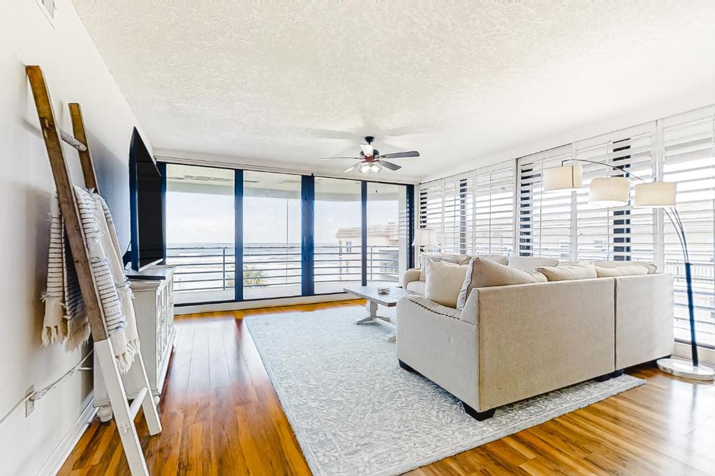 New Smyrna Beach House | Ebb Tide Resort