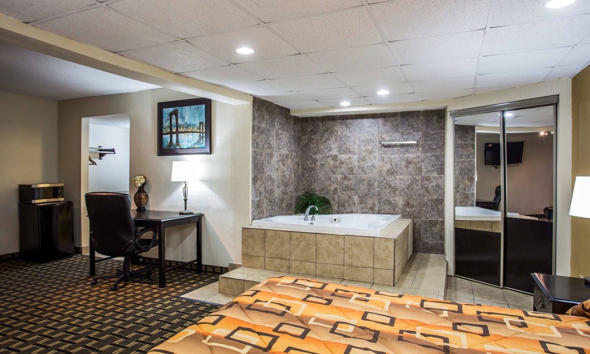 South Salisbury Hotel | Econo Lodge Salisbury South