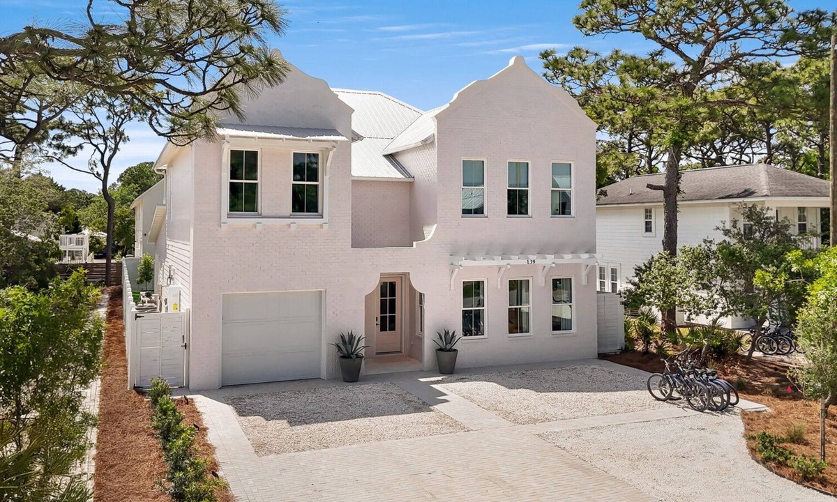 San Juan House | Elegant 5BR, Pool + Spa, Golf Cart & More!