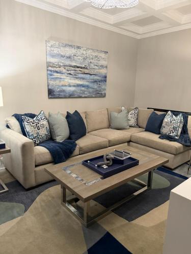 Conyers Villa | Elegant Conyers Townhouse with Manhattan Vibe