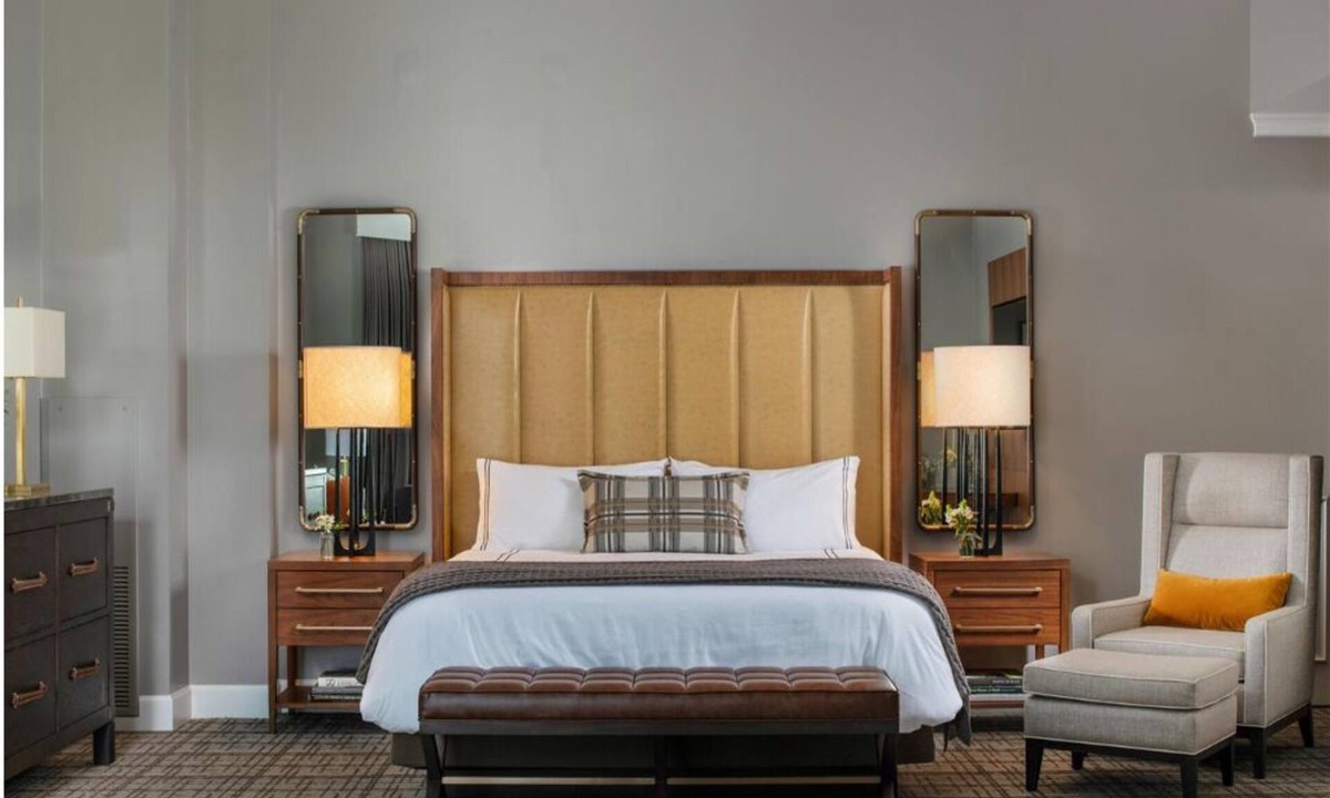 Braselton Hotel | Elegant Guest Suite by Top Georgia Vineyard & Renowned Wine Producer