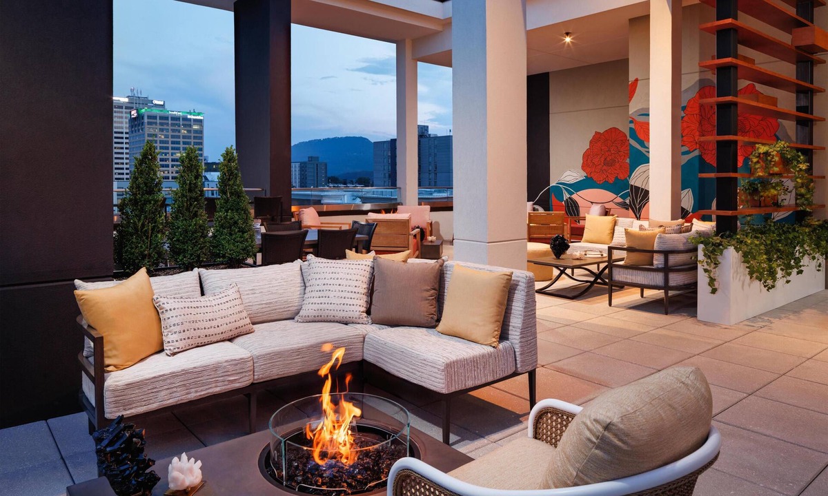 Downtown Chattanooga Hotel | Embassy Suites By Hilton Chattanooga Downtown