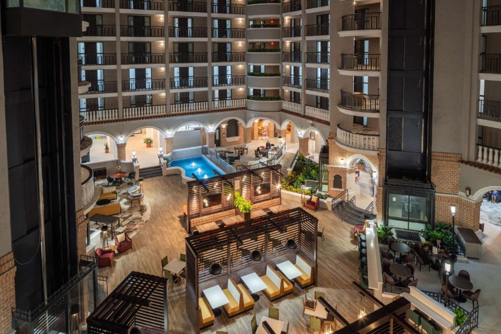 Altamonte Springs Hotel | Embassy Suites by Hilton Orlando North
