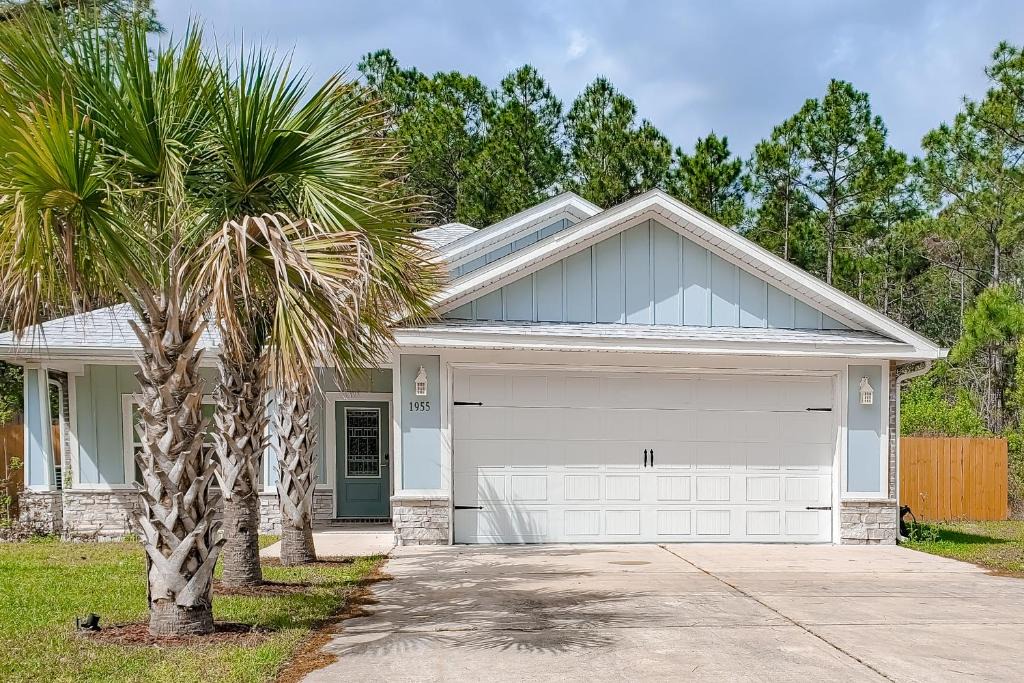 Navarre House | Emerald Coast Cottage