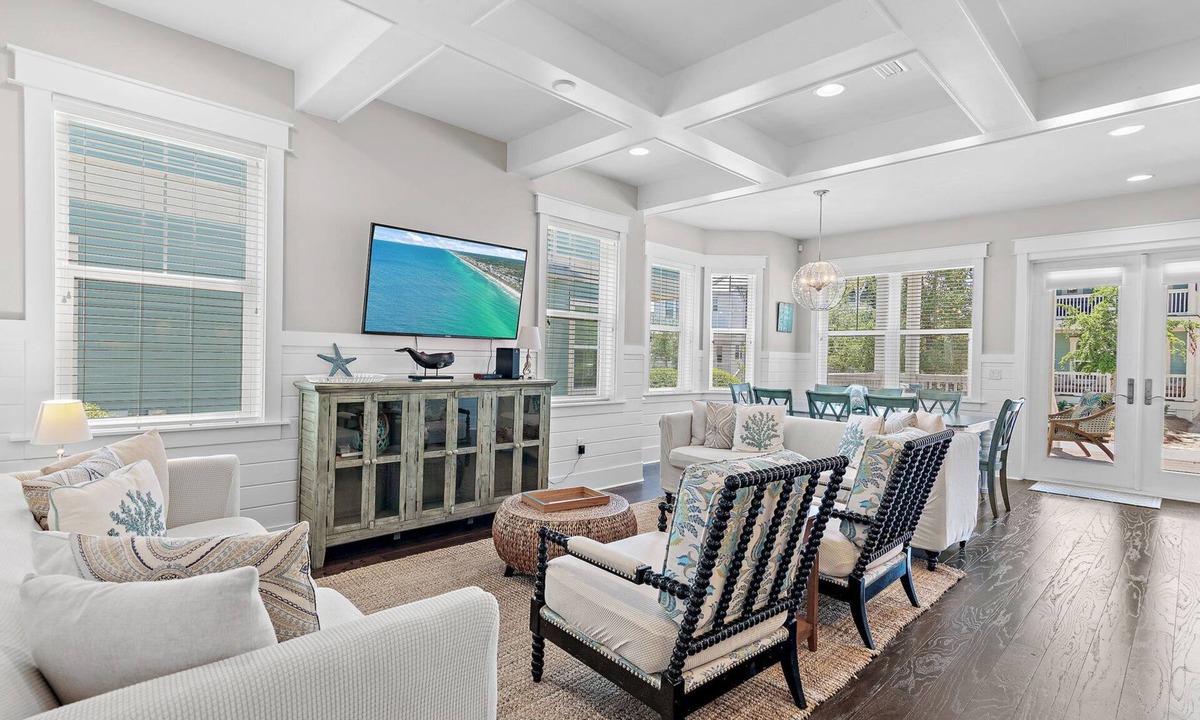 Santa Rosa Beach House | Emerald Escape| 4BR 30A | Sleeps 10 | 6 Seater Golf Cart + Bikes