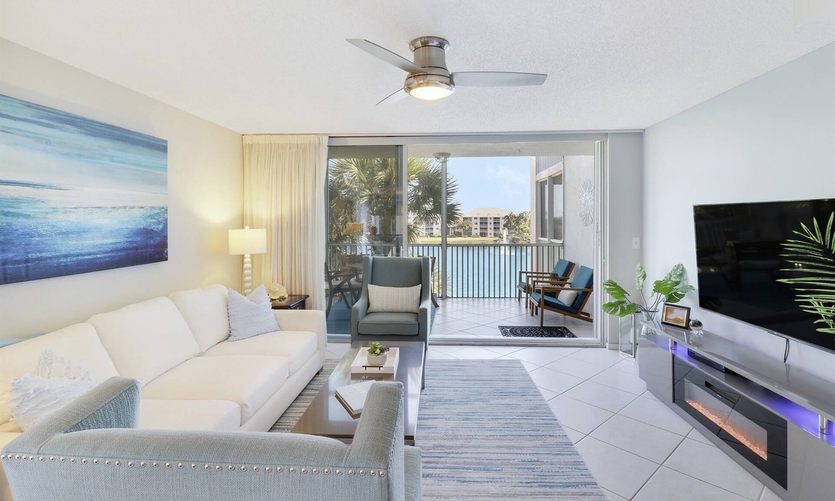 Jupiter Bay House | Endless Summer,Jupiter Walk to Beach & Restaurants!