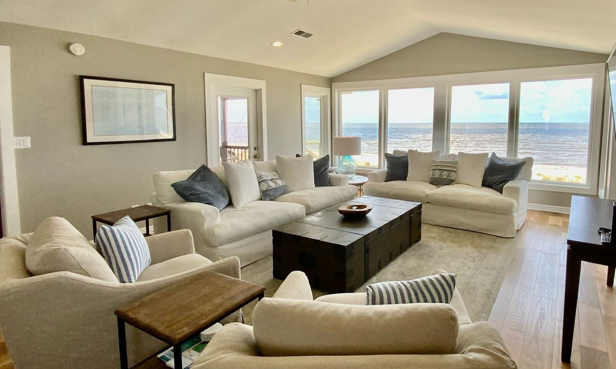 Alligator Point House | Endless Summer Beachfront! 4 bd/3 bathroom