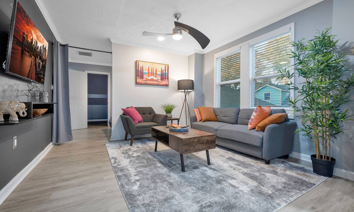 West End House | Energy Loft 15 mins fr downtown ATL & airport Sleep 3