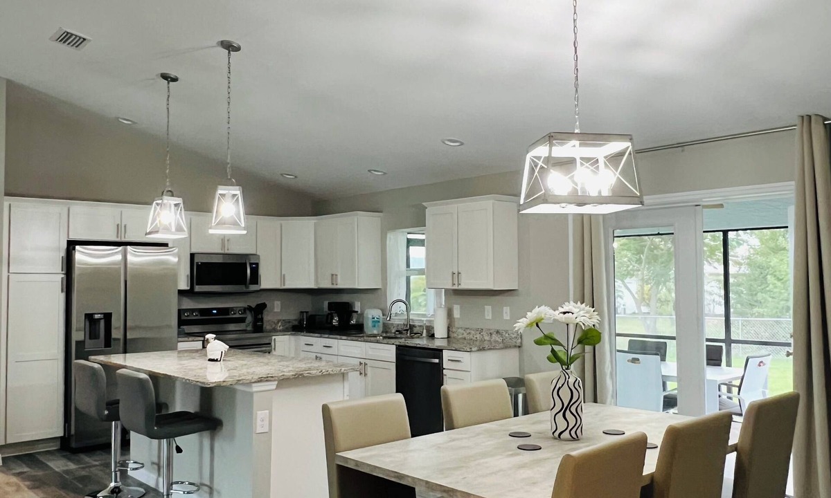 Englewood East Villa | Englewood Vacation Villa 7 miles away from beautiful beach