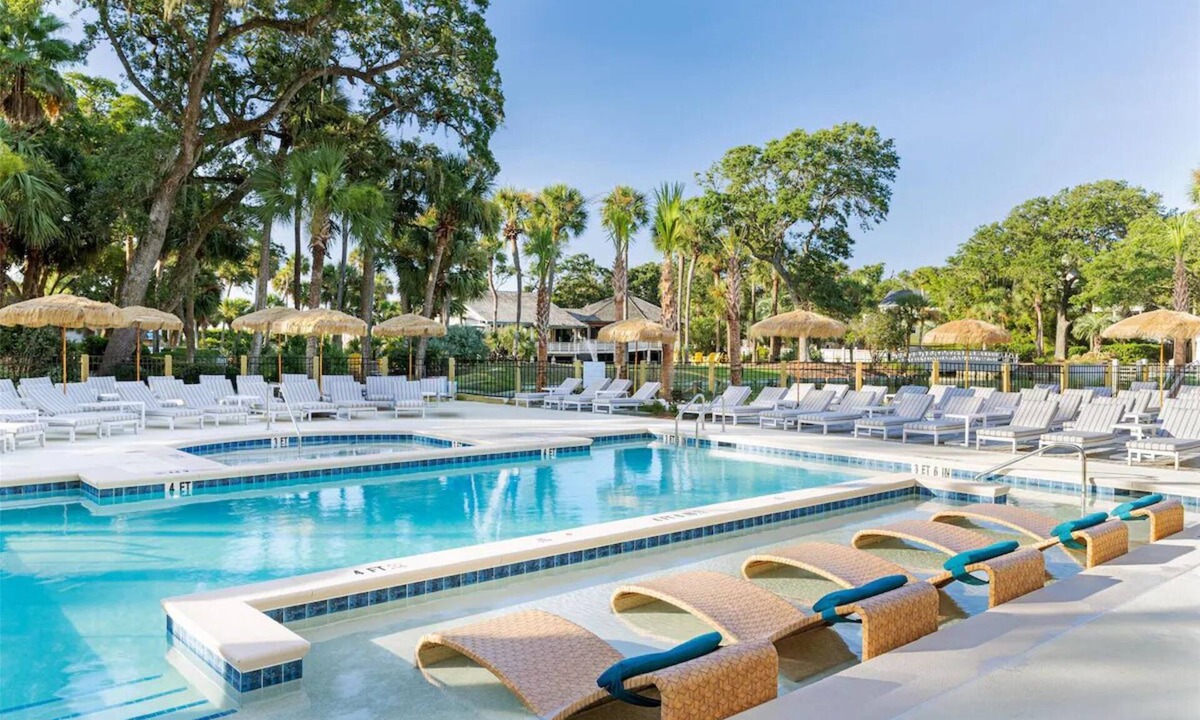 Shipyard Plantation Hotel | Enjoy 3 Units w/Balcony, Pool, Just Minutes from Hilton Head Beach!