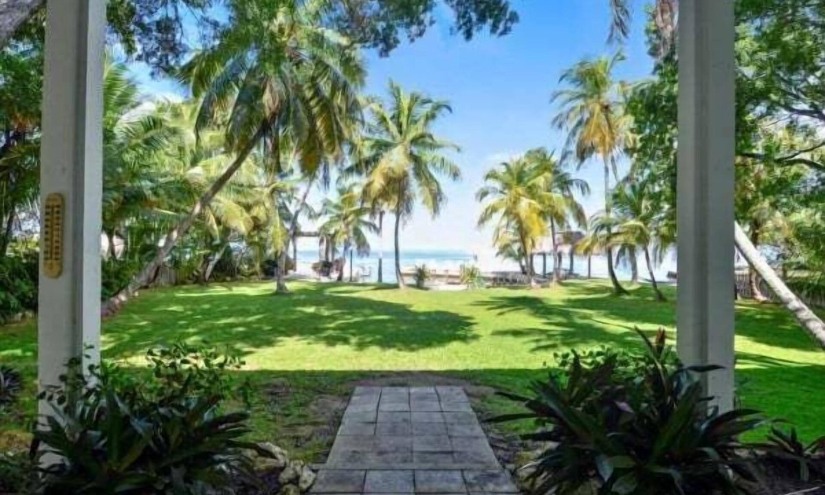 Upper Matecumbe Key House | Entire Compound on Gated Bayfront Property
