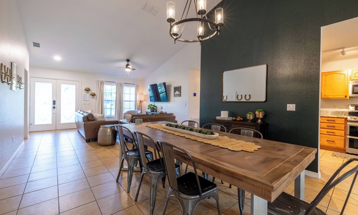 Ocala House | Equestrian Retreat near Rainbow River - ride and relax in nature.