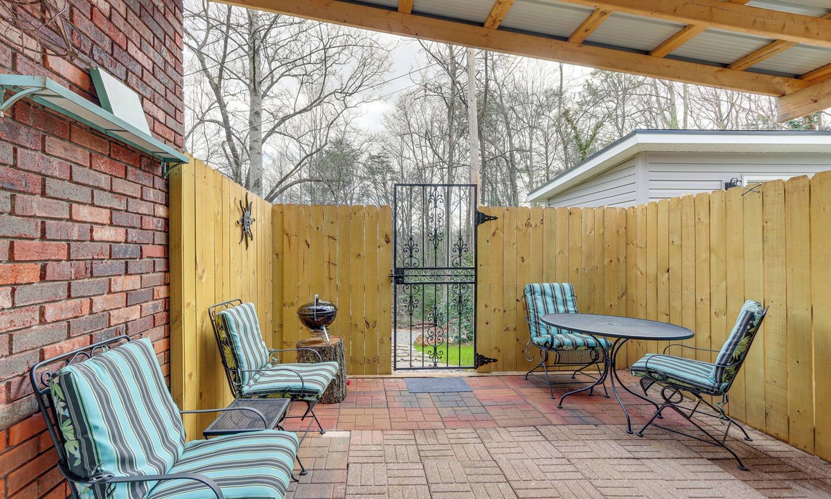 Epworth Apartment | Escape to Nature! Cozy Blue Ridge Mtn Retreat