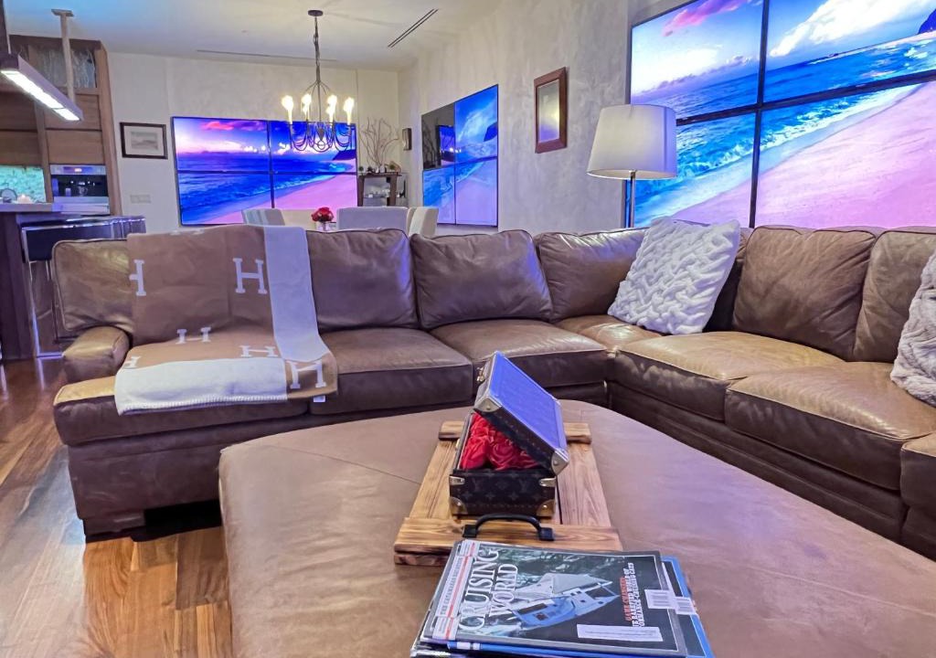 Clearwater House | EVENTS WATER VIEW ROOFTOP TERRACE RACECAR MANSION Clearwater