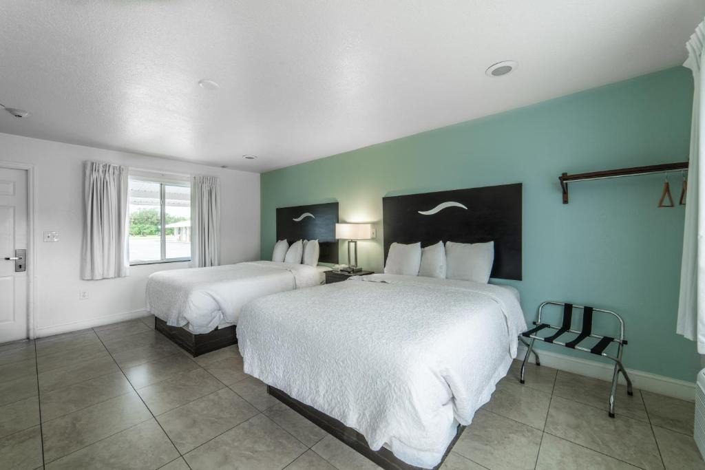Everglades City Hotel | Everglades City Motel - Everglades Adventures Inn