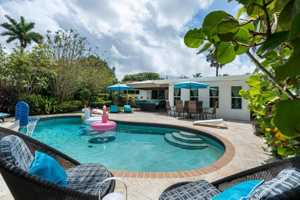Biscayne Park House | Exclusive Miami House: Your Private Pool Paradise