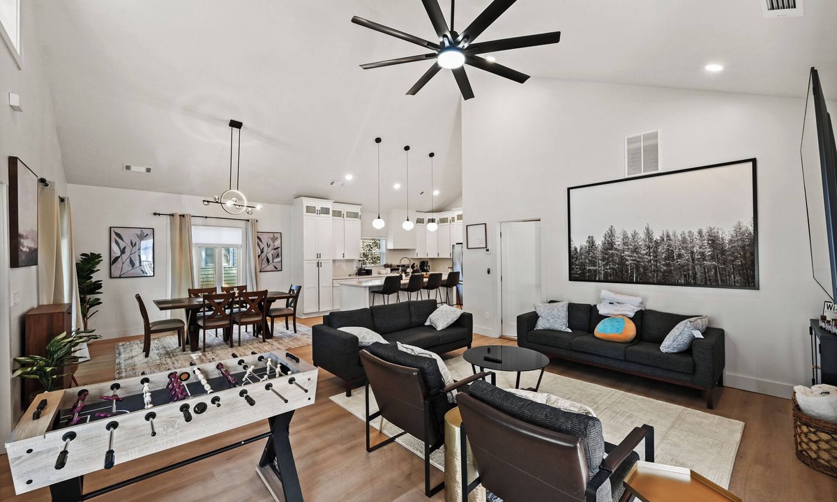 Loring Heights House | Executive Loring Heights home by Atlantic Station
