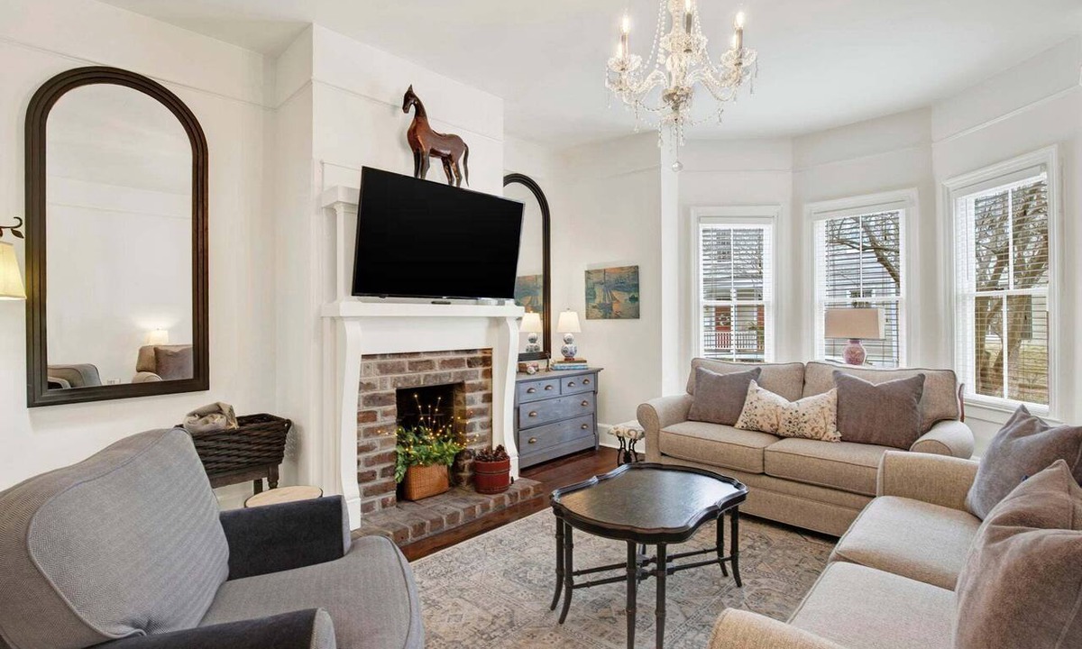 Beach Institute Apartment | Experience Refined Historic Comfort in Downtown Savannah | Heated Pool Access