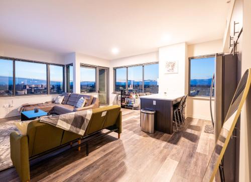 Downtown Apartment | Experience Silver Spring from the Top Penthouse Living with Pool and Metro